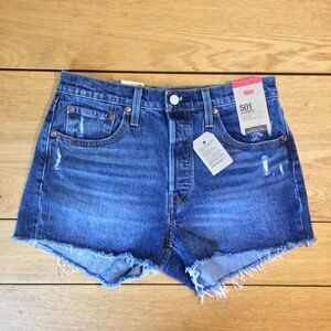 NWT Levi’s 501 Jean shorts 28 button-fly medium wash raw hem